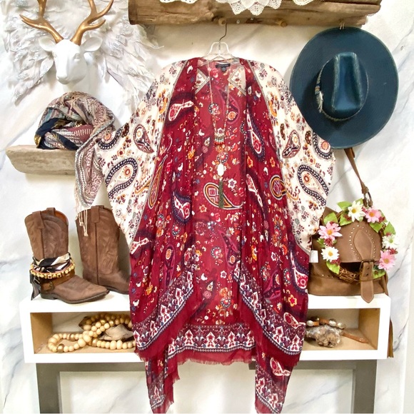 Stunning paisley boho kimono Cape/cover up w shabby chic beach vacay vibe - Picture 3 of 15